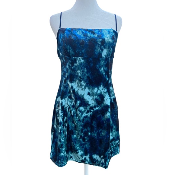 URBAN OUTFITTERS Dreamy Marbled Blue Velvet Stretch Bodycon Mini Dress Size Med - Picture 8 of 11